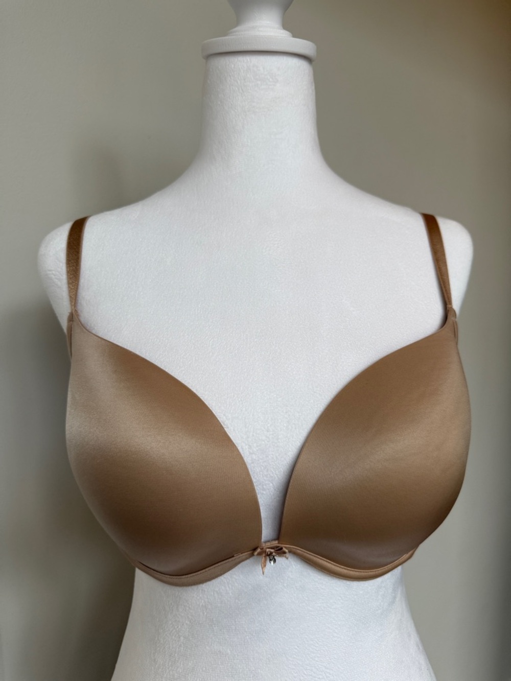 Victoria's Secret Satin Nude Plunge Bra 34DD